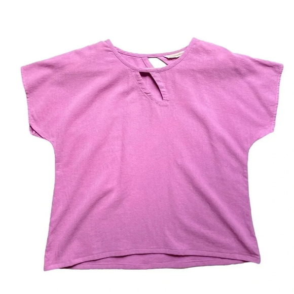 Soft Surroundings Lightweight Keyhole Design Top - Picture 1 of 3